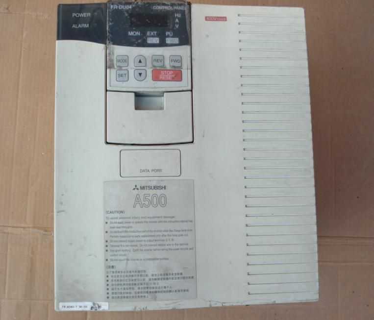 ����׃�l���S��